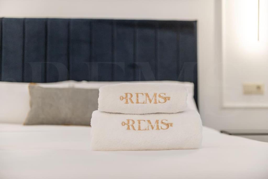 Appartement Historic Gem With Modern Comfort By Rems